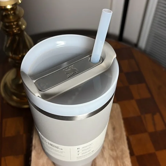 Stanley 40oz tumbler - Picture 5 of 7